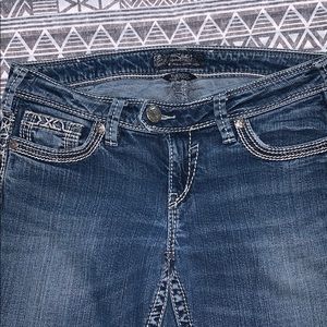 EUC Silver Jeans Tuesday fit